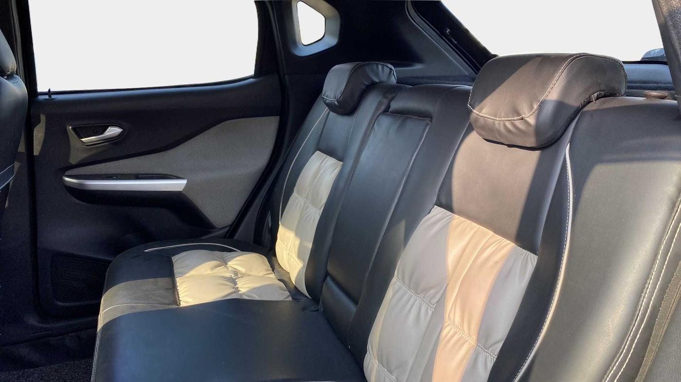 2021 Nissan MAGNITE XV TURBO, Petrol, Manual, 43,461 km, Right Side Rear Door Cabin