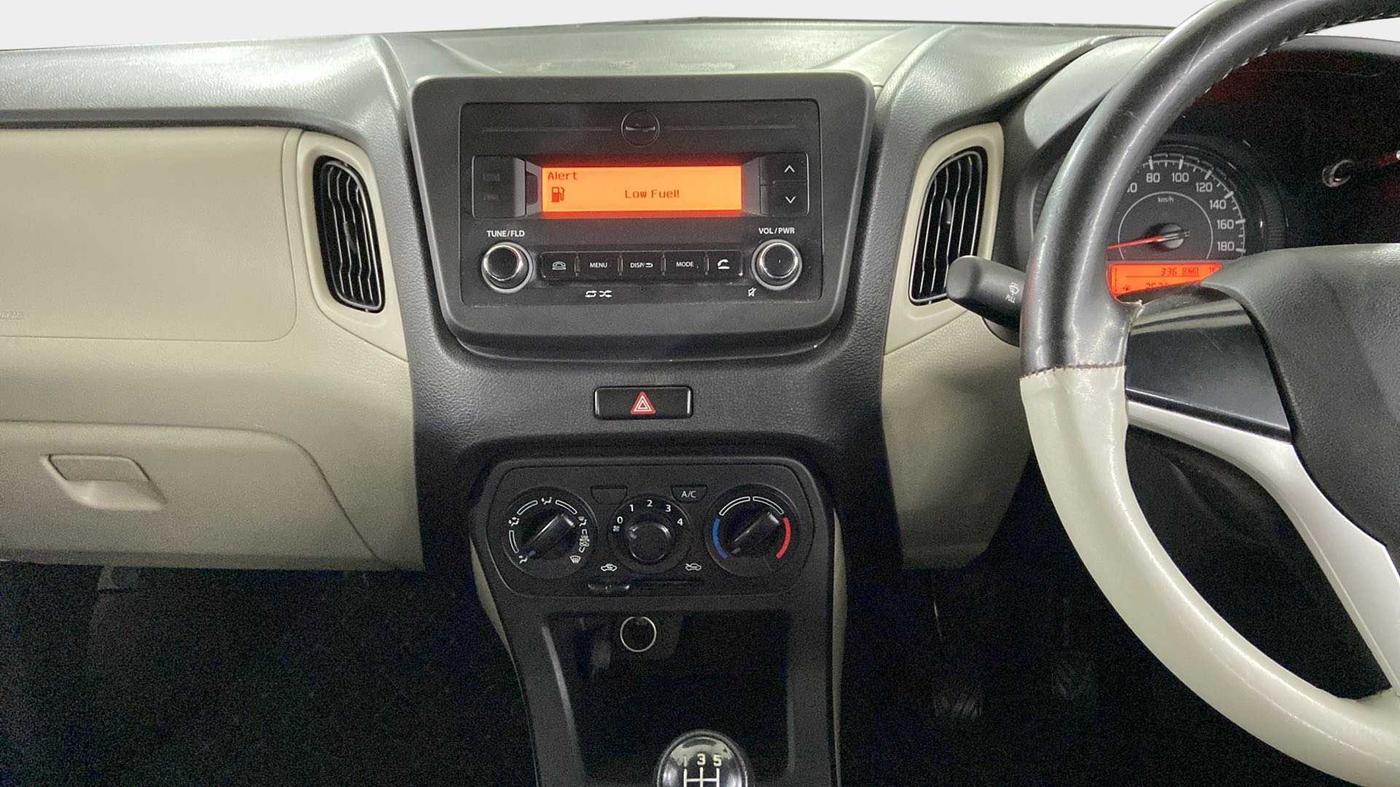 2022 Maruti New Wagon-R VXI CNG 1.0, CNG, Manual, 26,221 km, Infotainment System