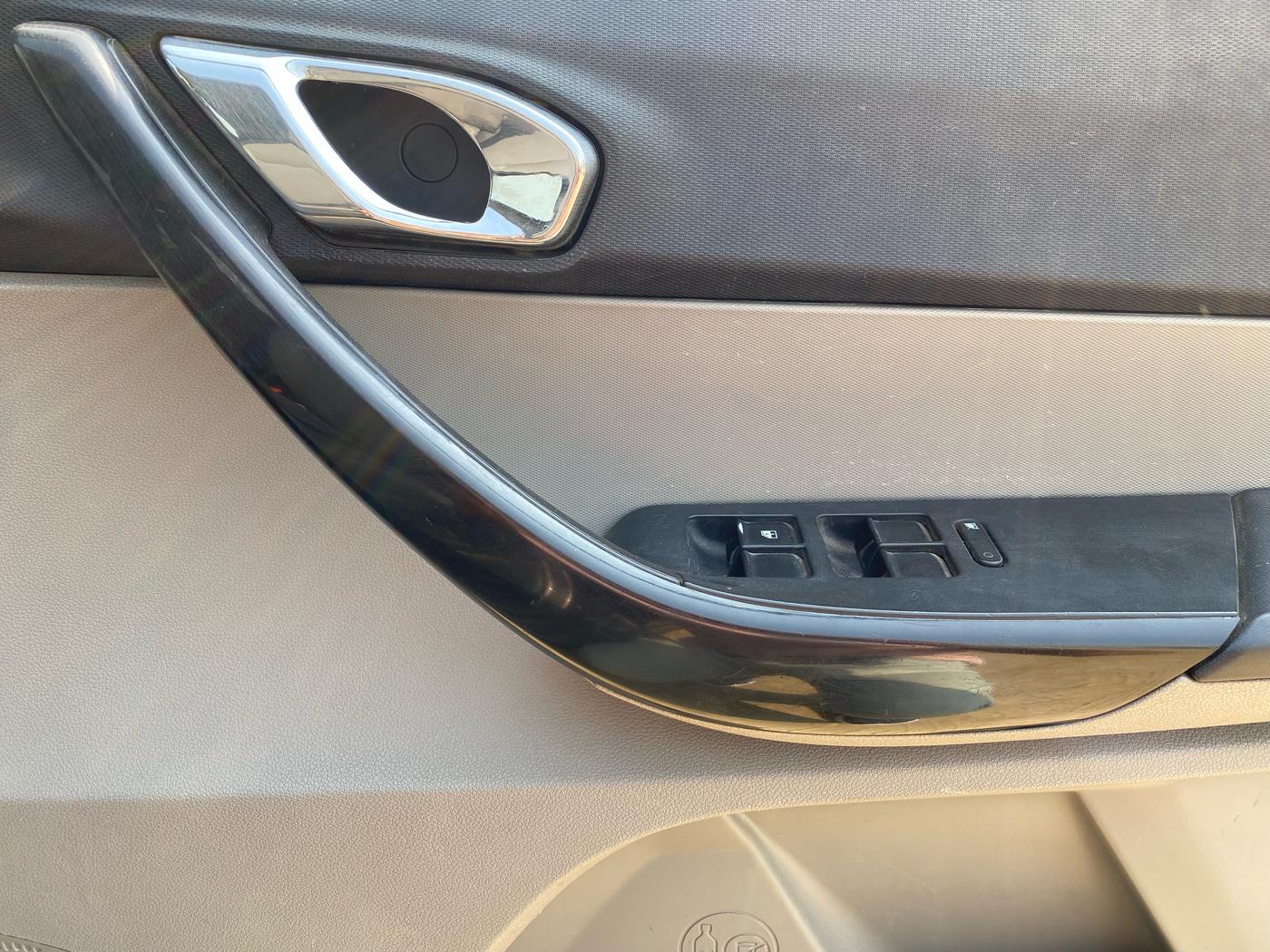 2019 Tata Tiago XZ PLUS PETROL, Petrol, Manual, 94,174 km, Driver Side Door Panels Control