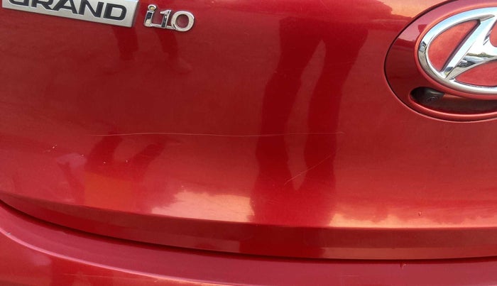 2017 Hyundai Grand i10 ASTA 1.2 KAPPA VTVT, Petrol, Manual, 32,048 km, Dicky (Boot door) - Minor scratches