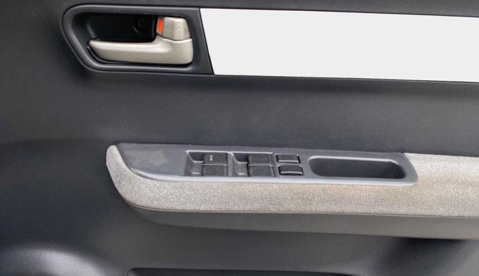 2011 Maruti Swift Dzire VXI, Petrol, Manual, 66,989 km, Driver Side Door Panels Control