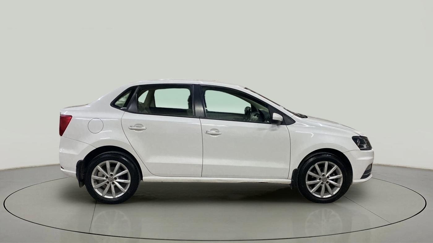 2017 Volkswagen Ameo HIGHLINE1.2L PLUS 16 ALLOY, Petrol, Manual, 66,460 km, Right Side View