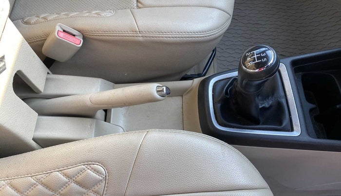 2019 Maruti Dzire VXI, Petrol, Manual, 54,058 km, Gear Lever