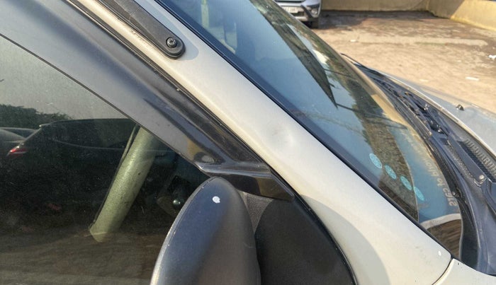 2013 Hyundai Santro Xing GL PLUS, Petrol, Manual, 42,868 km, Right A pillar - Slightly dented