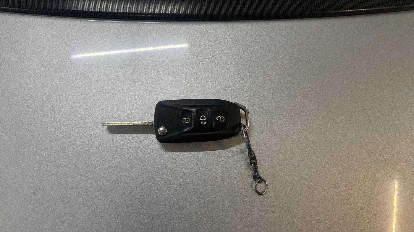 2019 Tata Tiago XZ PETROL, Petrol, Manual, 68,873 km, Key Close Up