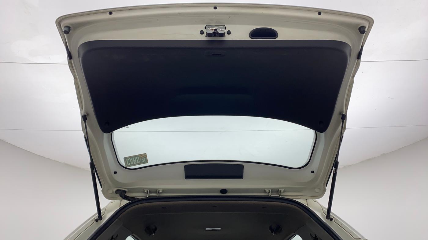 2017 Hyundai Creta E PLUS 1.6 PETROL, Petrol, Manual, 1,12,919 km, Boot Door Open