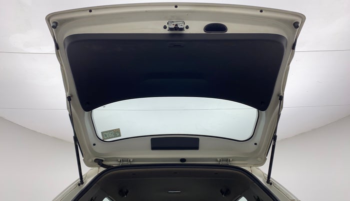 2017 Hyundai Creta E PLUS 1.6 PETROL, Petrol, Manual, 1,12,919 km, Boot Door Open