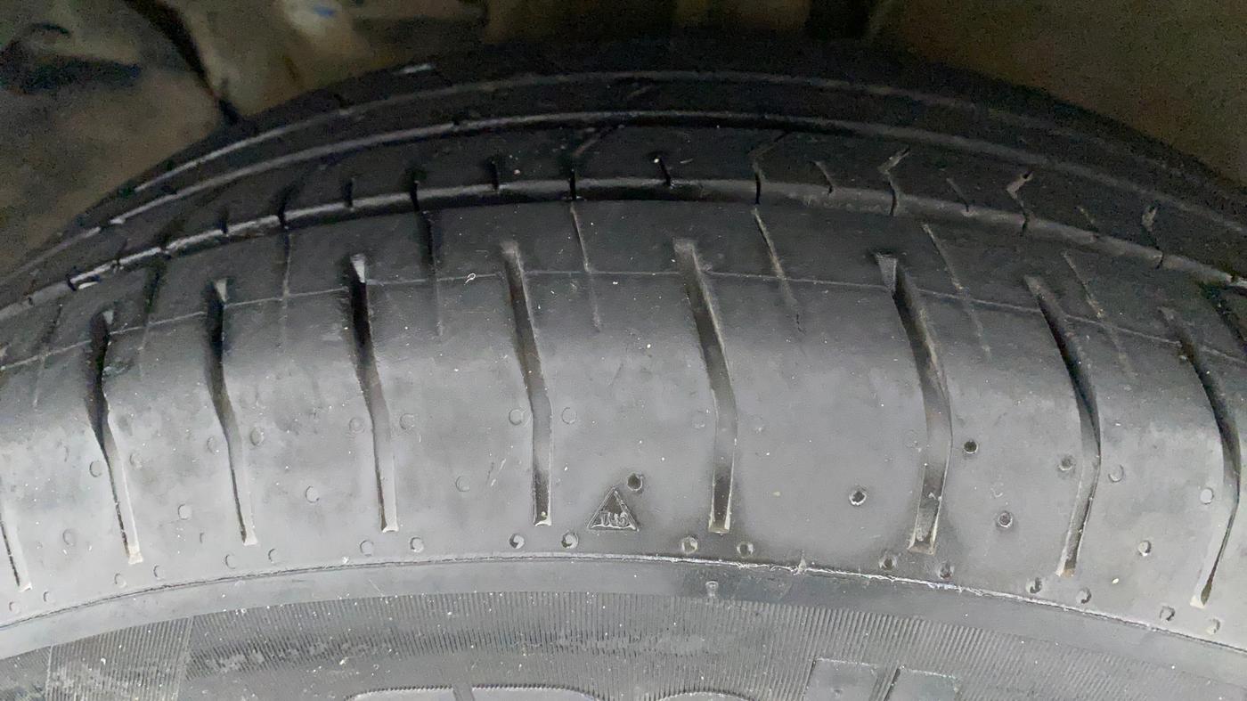 2017 Hyundai Creta E PLUS 1.6 PETROL, Petrol, Manual, 1,12,919 km, Left Front Tyre Tread