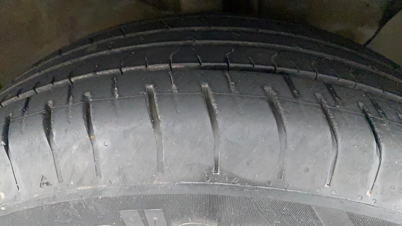2017 Hyundai Creta E PLUS 1.6 PETROL, Petrol, Manual, 1,12,919 km, Right Front Tyre Tread