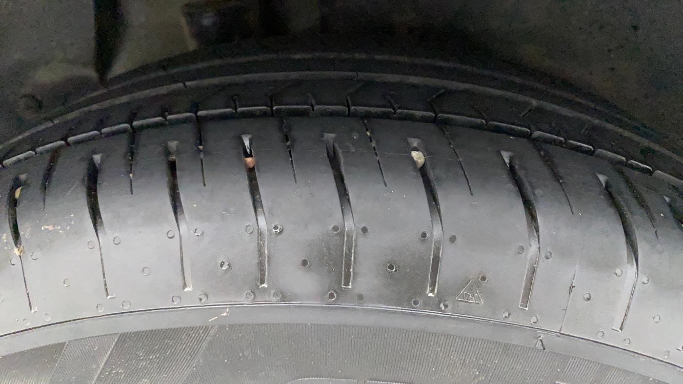2017 Hyundai Creta E PLUS 1.6 PETROL, Petrol, Manual, 1,12,919 km, Right Rear Tyre Tread