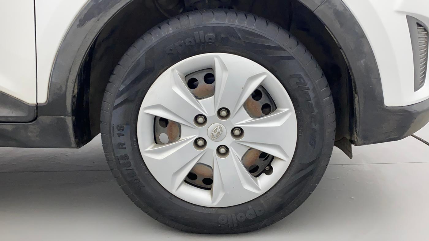2017 Hyundai Creta E PLUS 1.6 PETROL, Petrol, Manual, 1,12,919 km, Right Front Wheel