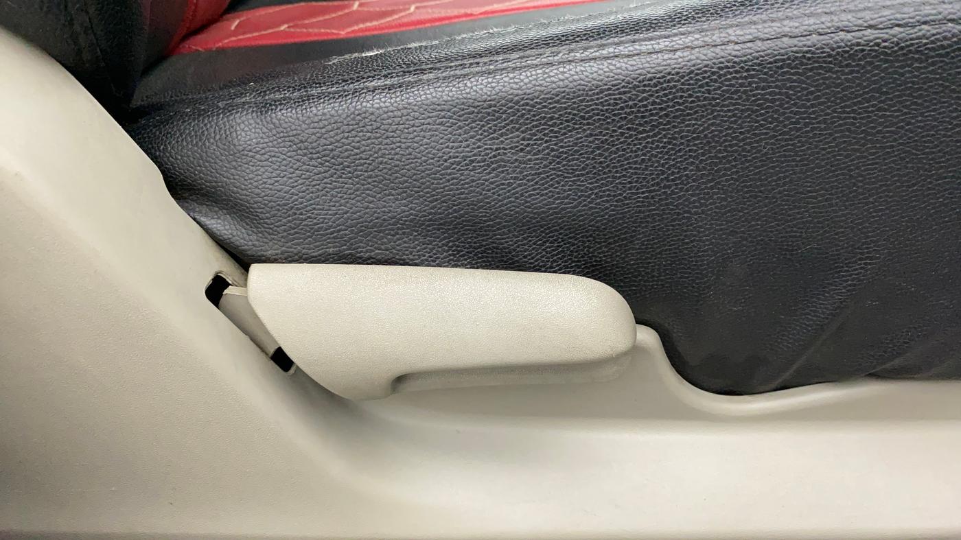 2015 Maruti Celerio VXI, Petrol, Manual, 73,719 km, Driver Side Adjustment Panel