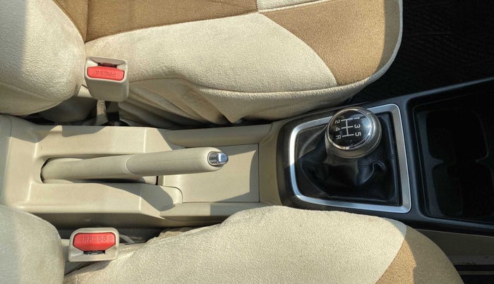 2017 Maruti Dzire VXI, Petrol, Manual, 83,443 km, Gear Lever