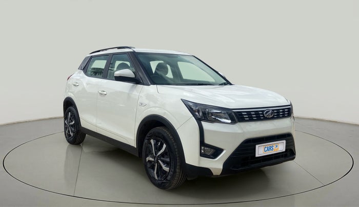 2021 Mahindra XUV300 W6 1.2 PETROL, Petrol, Manual, 10,886 km, SRP