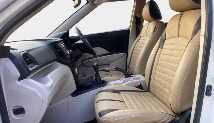 2021 Mahindra XUV300 W6 1.2 PETROL, Petrol, Manual, 10,886 km, Right Side Front Door Cabin