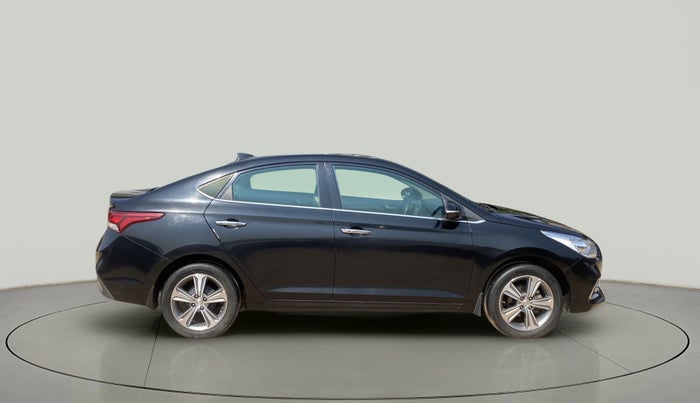 2019 Hyundai Verna 1.6 VTVT SX, Petrol, Manual, 25,299 km, Right Side View