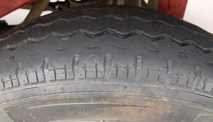 2018 Maruti Eeco 5 STR WITH A/C+HTR, Petrol, Manual, 31,338 km, Left Rear Tyre Tread