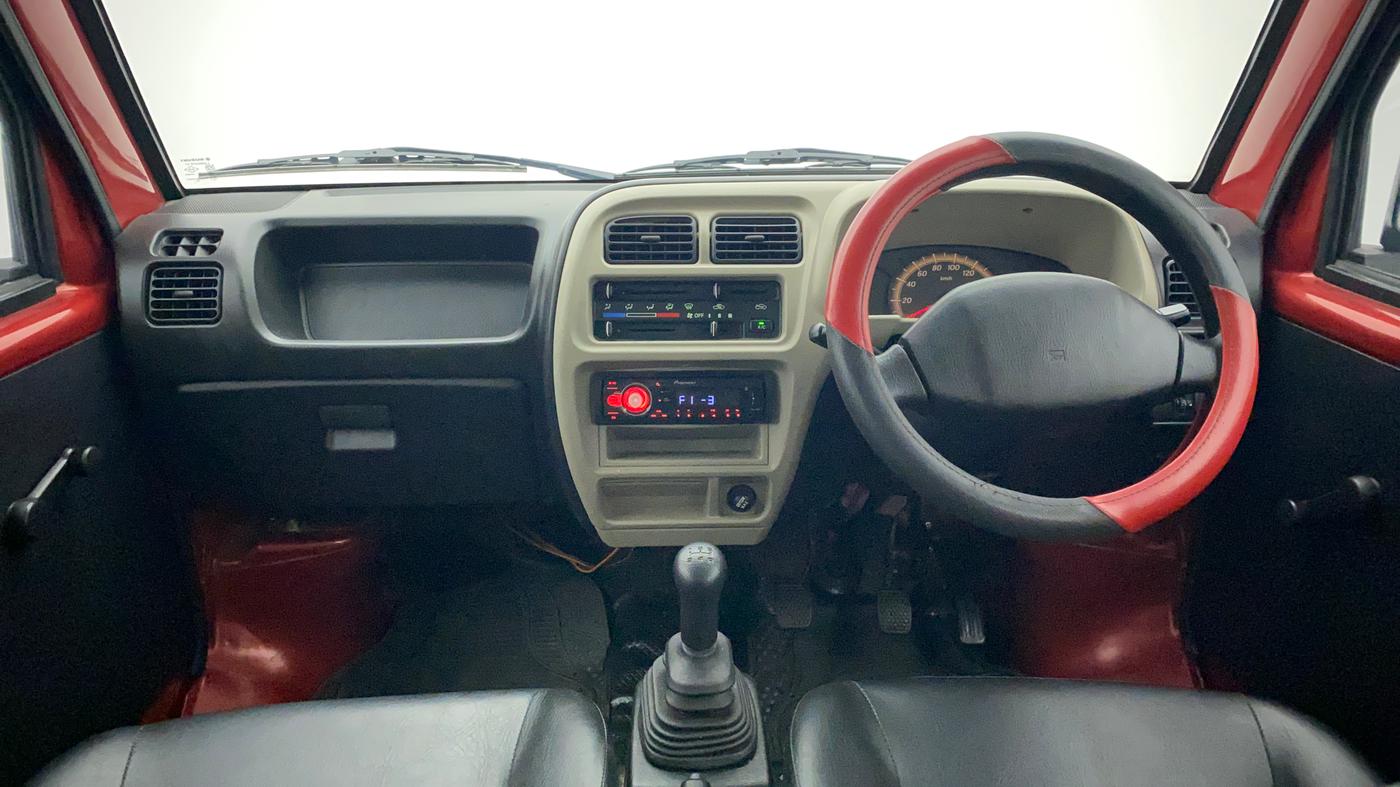 2018 Maruti Eeco 5 STR WITH A/C+HTR, Petrol, Manual, 31,338 km, Dashboard