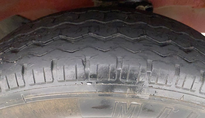 2018 Maruti Eeco 5 STR WITH A/C+HTR, Petrol, Manual, 31,338 km, Right Front Tyre Tread