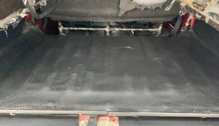 2018 Maruti Eeco 5 STR WITH A/C+HTR, Petrol, Manual, 31,338 km, Boot Inside