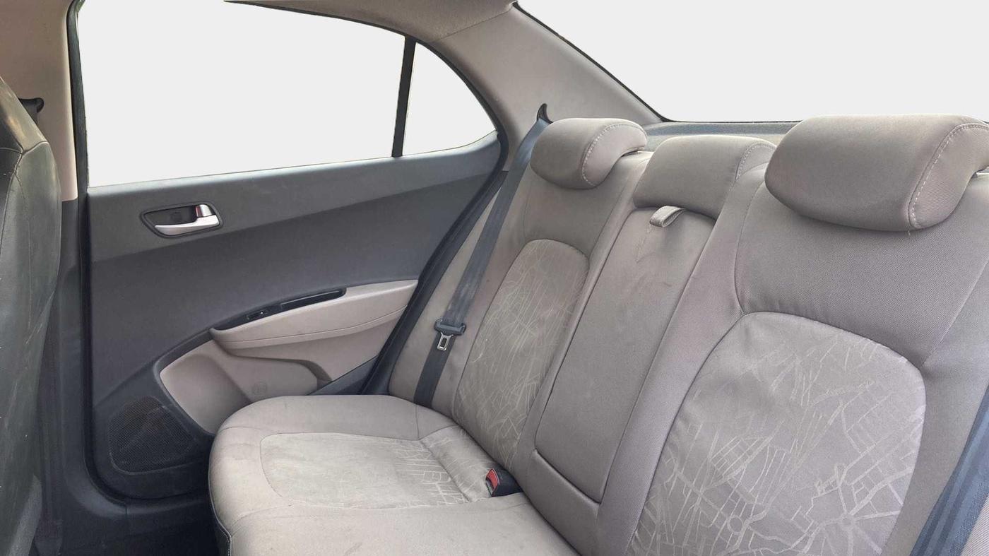 2014 Hyundai Xcent S 1.2, CNG, Manual, 48,719 km, Right Side Rear Door Cabin