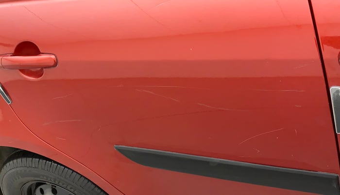 2013 Maruti Swift VXI, Petrol, Manual, 1,29,873 km, Right rear door - Minor scratches