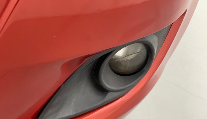2013 Maruti Swift VXI, Petrol, Manual, 1,29,873 km, Left fog light - Minor damage