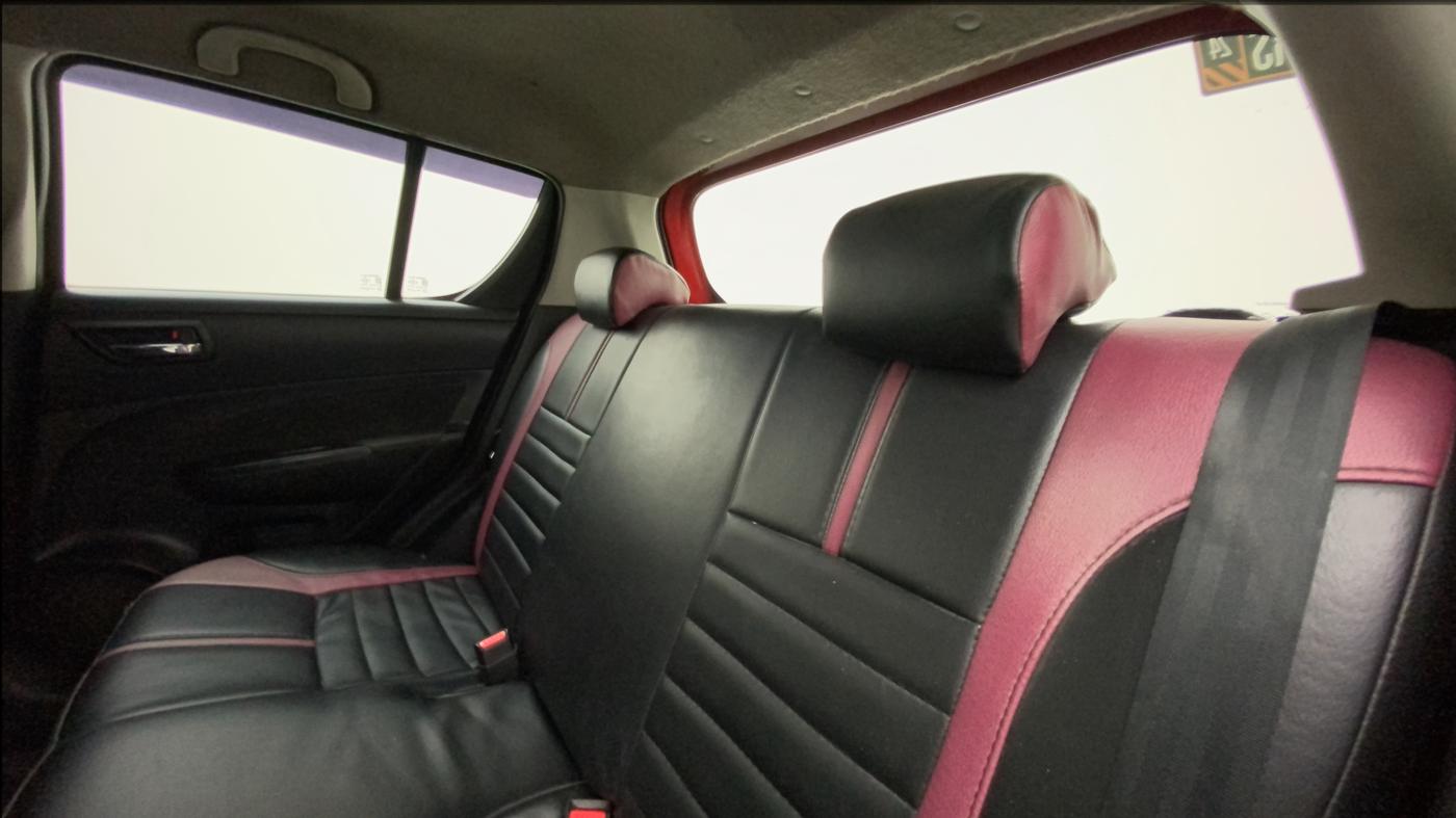 2013 Maruti Swift VXI, Petrol, Manual, 1,29,873 km, Right Side Rear Door Cabin