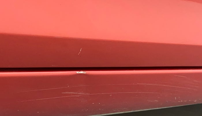 2013 Maruti Swift VXI, Petrol, Manual, 1,29,873 km, Right running board - Slightly dented