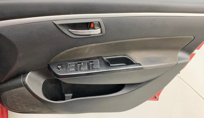 2013 Maruti Swift VXI, Petrol, Manual, 1,29,873 km, Driver Side Door Panels Control