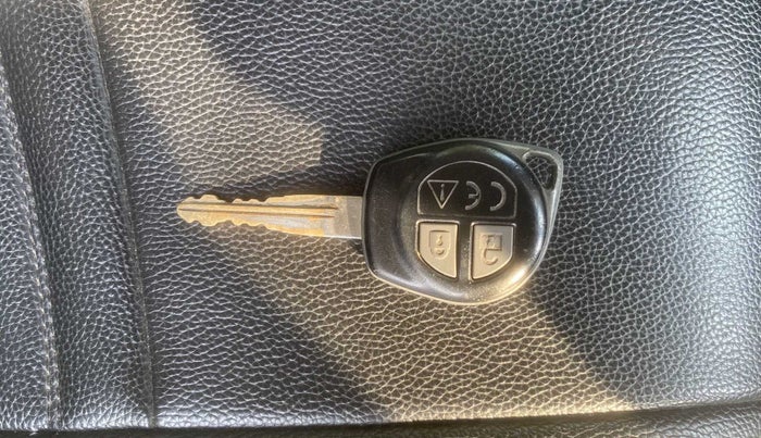 2018 Maruti Swift VXI, Petrol, Manual, 66,722 km, Key Close Up