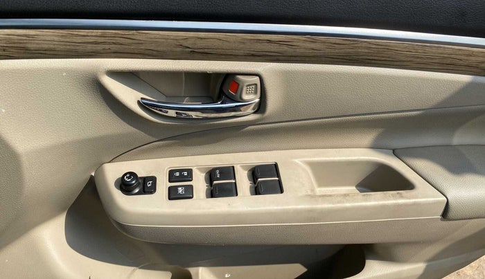 2019 Maruti Ciaz ALPHA  AT 1.5 SHVS PETROL, Petrol, Automatic, 22,258 km, Driver Side Door Panels Control