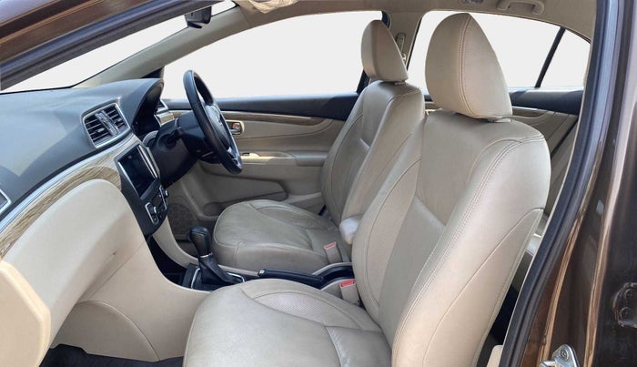 2019 Maruti Ciaz ALPHA  AT 1.5 SHVS PETROL, Petrol, Automatic, 22,258 km, Right Side Front Door Cabin