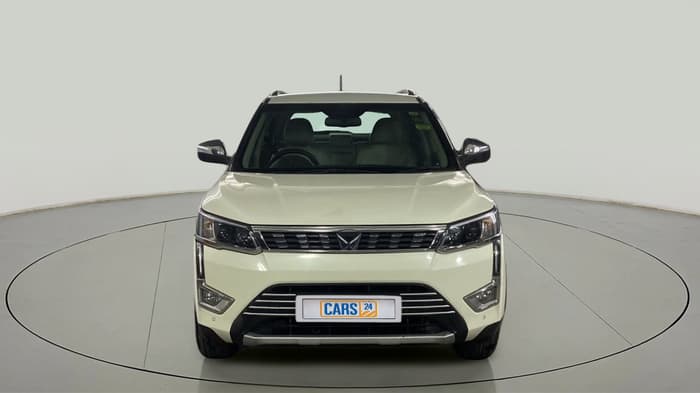 2022 Mahindra XUV300 W8 (O) 1.5 DIESEL AMT, Diesel, Automatic, 18,160 km, Front