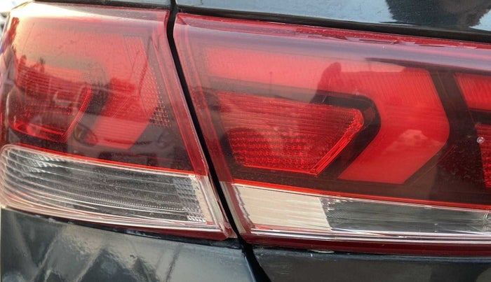 2018 Hyundai Verna 1.6 CRDI SX + AT, Diesel, Automatic, 91,655 km, Left tail light - Minor damage