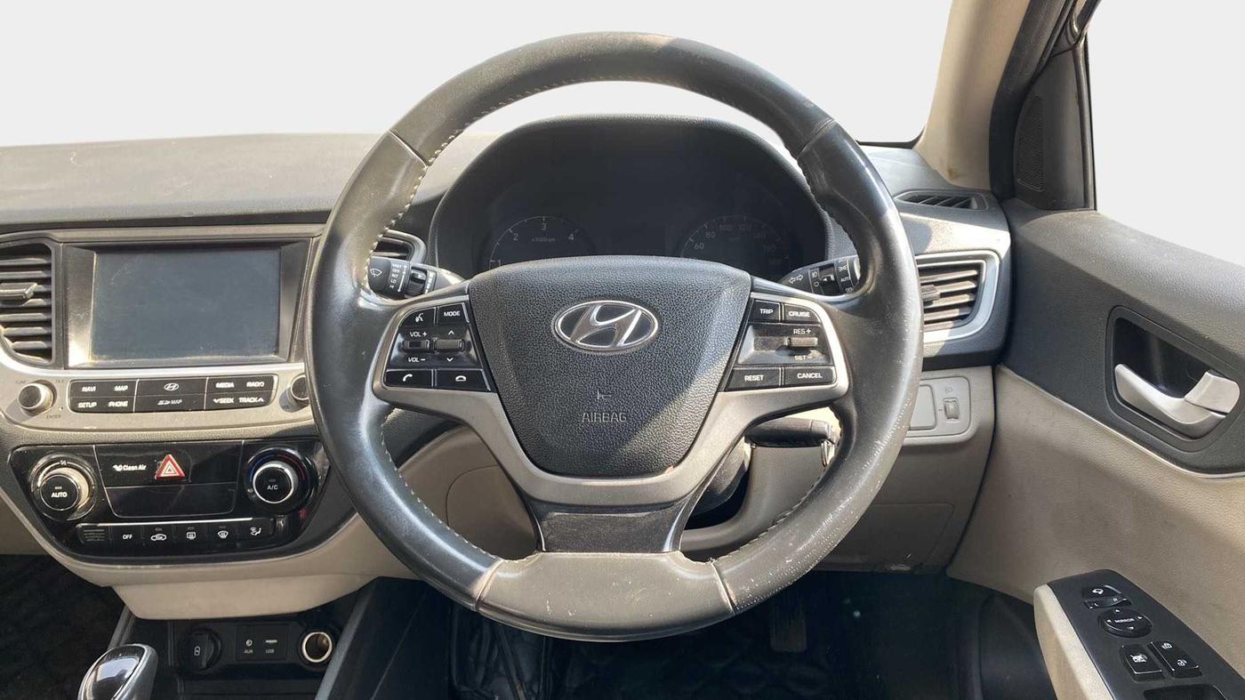 2018 Hyundai Verna 1.6 CRDI SX + AT, Diesel, Automatic, 91,655 km, Steering Wheel Close Up