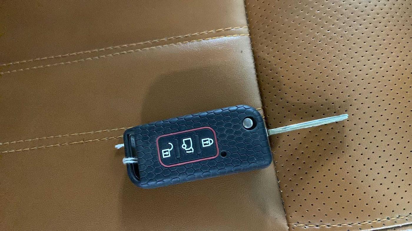 2020 Mahindra XUV500 W5, Diesel, Manual, 49,824 km, Key Close Up