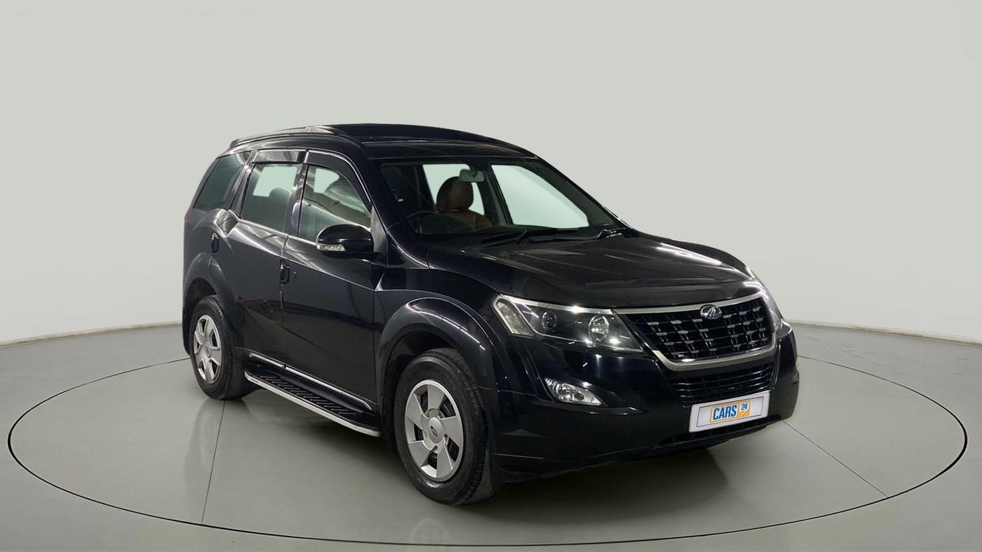 2020 Mahindra XUV500 W5, Diesel, Manual, 49,824 km, Right Front Diagonal