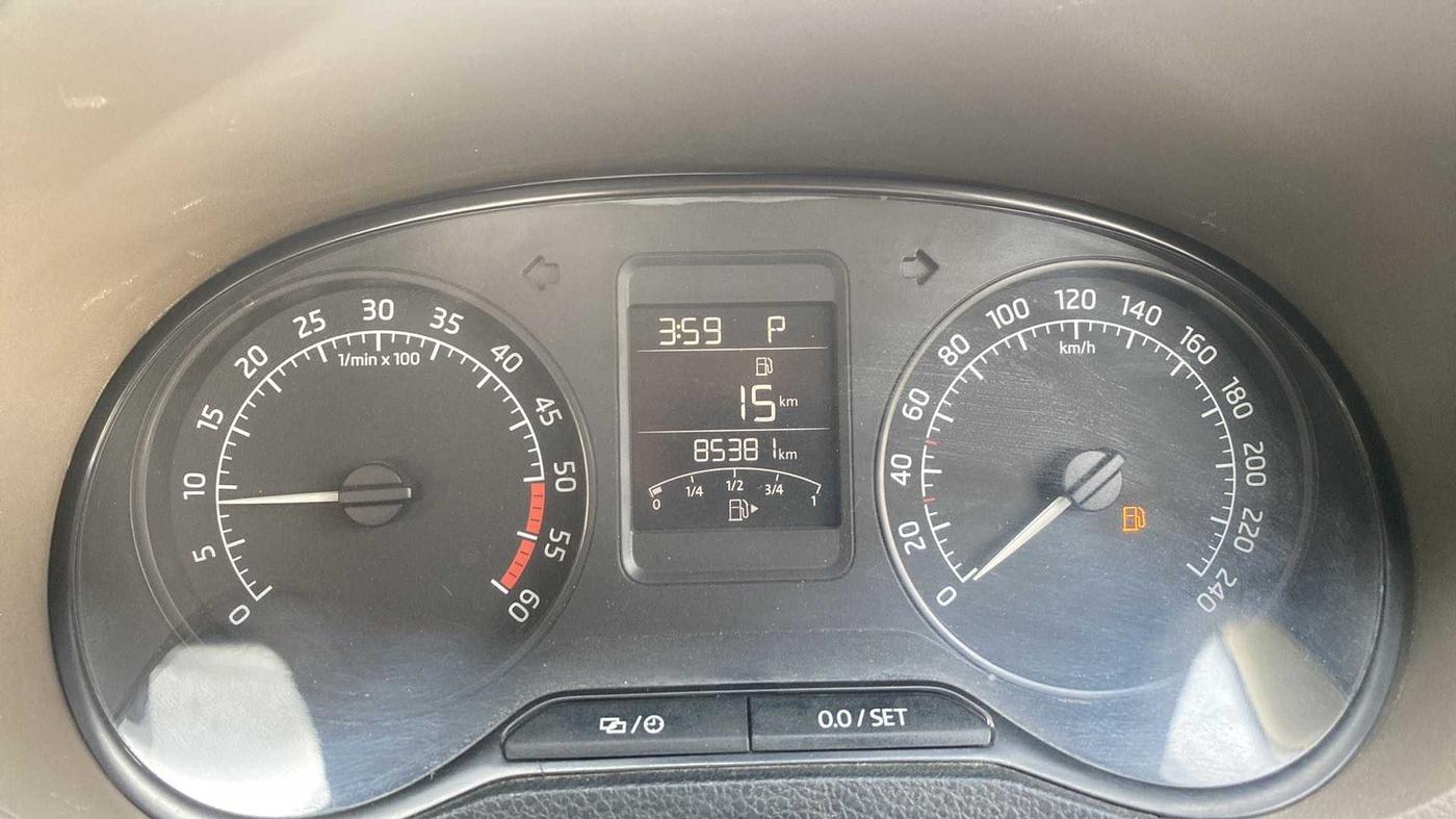 2016 Skoda Rapid 1.5 TDI CR STYLE PLUS AT, Diesel, Automatic, 85,378 km, Odometer Image