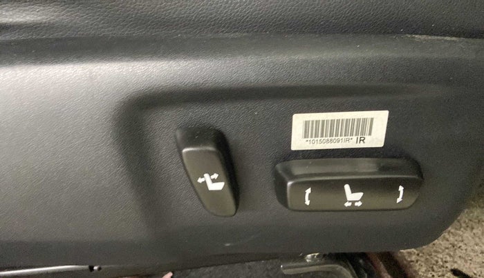 2018 Toyota Innova Crysta 2.8 ZX AT 7 STR, Diesel, Automatic, 53,474 km, Driver Side Adjustment Panel