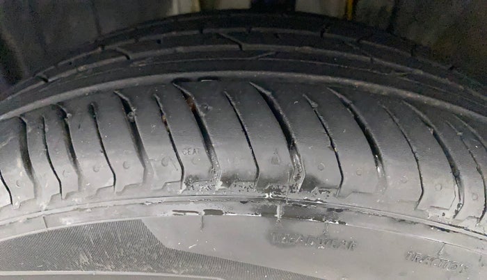 2021 Nissan MAGNITE XV PREMIUM, Petrol, Manual, 47,846 km, Left Front Tyre Tread