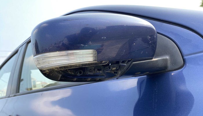 2017 Maruti Dzire VXI, Petrol, Manual, 61,945 km, Right rear-view mirror - Cover has minor damage