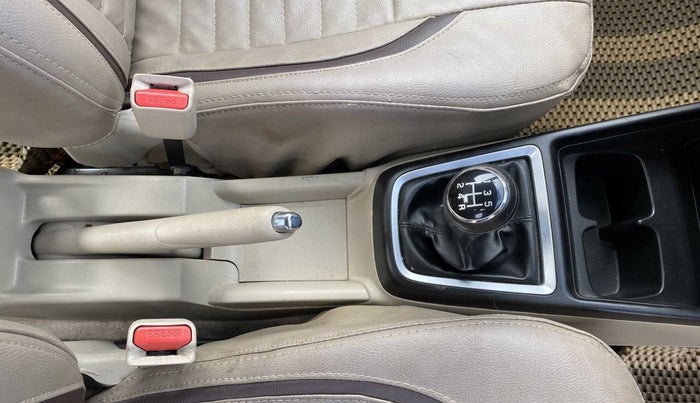 2017 Maruti Dzire VXI, Petrol, Manual, 61,945 km, Gear Lever