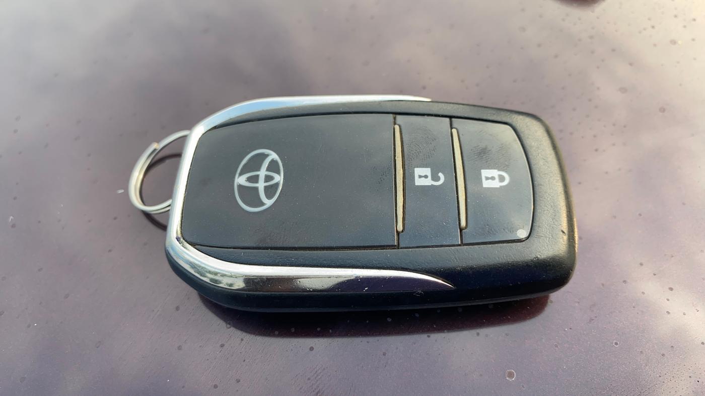 2018 Toyota Innova Crysta 2.4 VX 8 STR, Diesel, Manual, 94,411 km, Key Close Up
