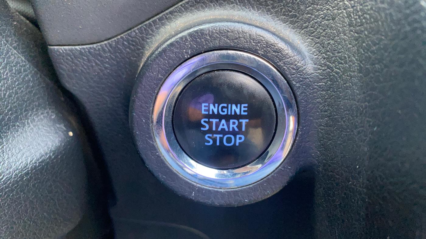 2018 Toyota Innova Crysta 2.4 VX 8 STR, Diesel, Manual, 94,411 km, Keyless Start/ Stop Button
