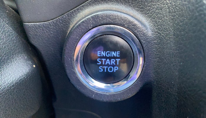 2018 Toyota Innova Crysta 2.4 VX 8 STR, Diesel, Manual, 94,411 km, Keyless Start/ Stop Button