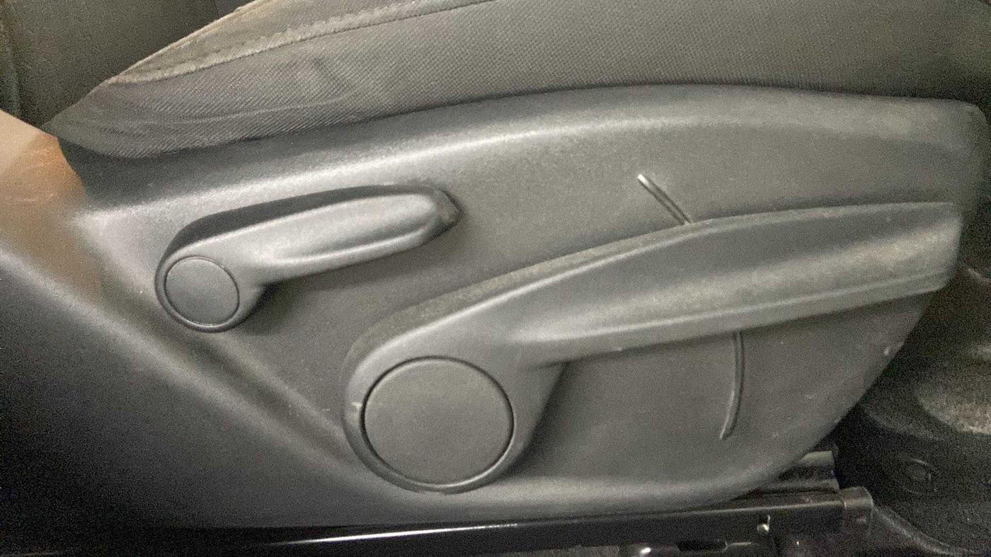 2019 Jeep Compass SPORT PLUS 1.4 PETROL, Petrol, Manual, 43,666 km, Driver Side Adjustment Panel