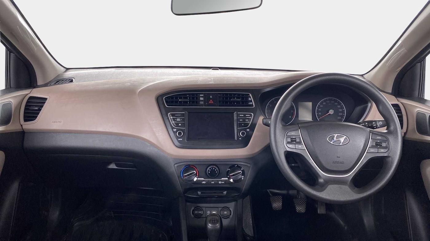 2020 Hyundai Elite i20 SPORTZ PLUS 1.2, Petrol, Manual, 20,232 km, Dashboard