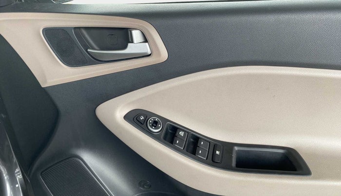 2020 Hyundai Elite i20 SPORTZ PLUS 1.2, Petrol, Manual, 20,232 km, Driver Side Door Panels Control