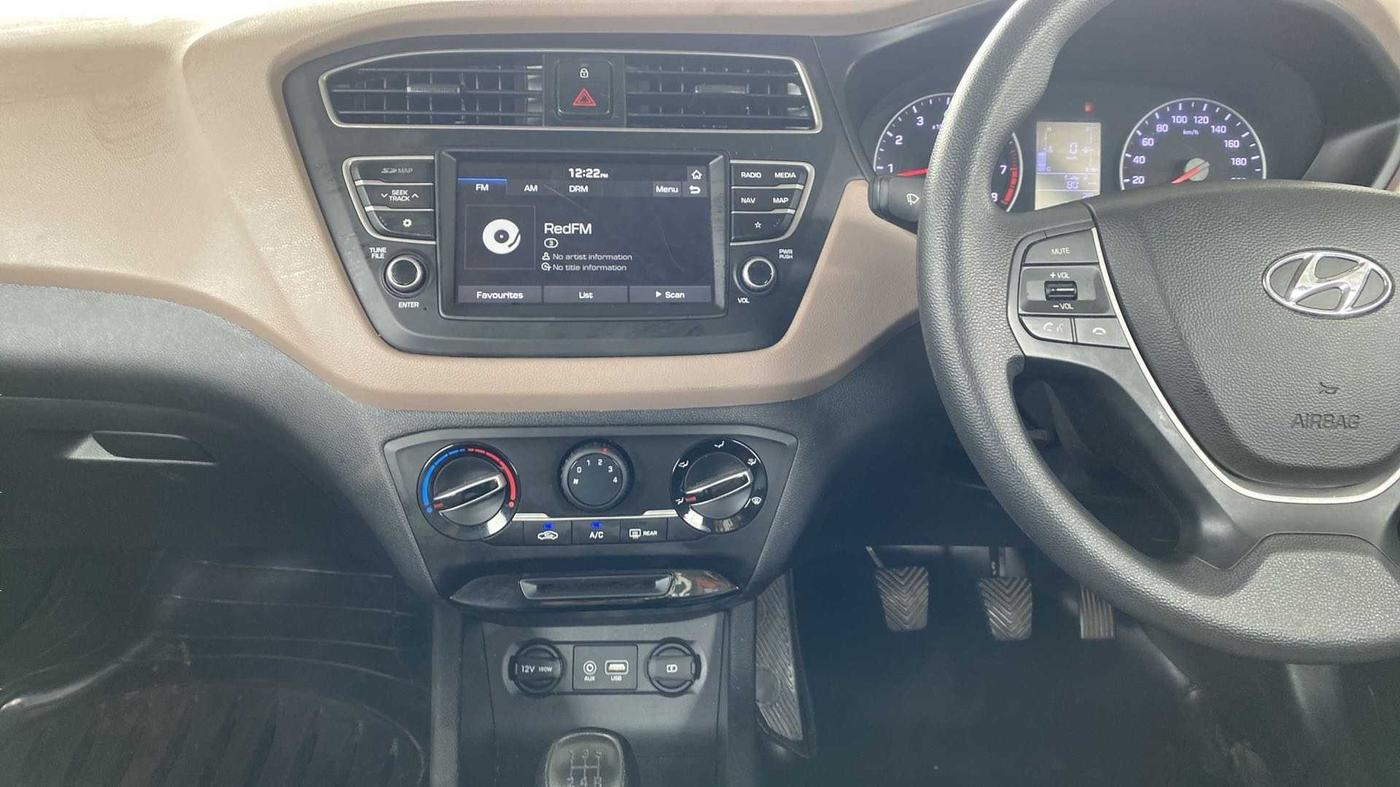 2020 Hyundai Elite i20 SPORTZ PLUS 1.2, Petrol, Manual, 20,232 km, Infotainment System